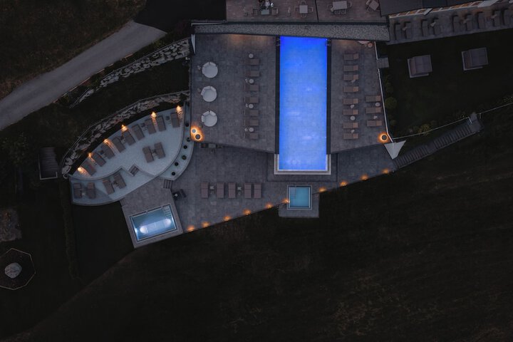 Hotel 200 of 221