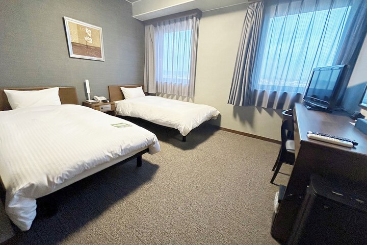 Room 4 of 22