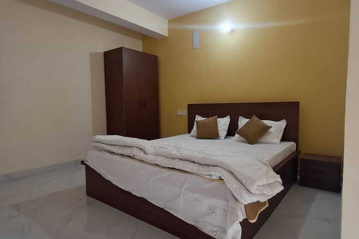 Room 2 of 11