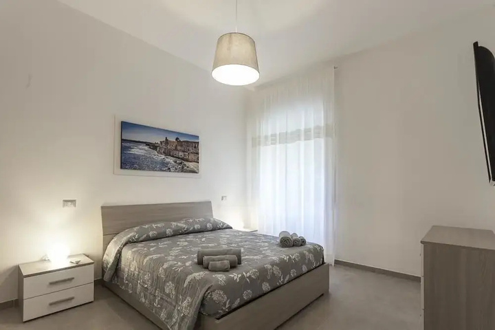 Room 3 of 7
