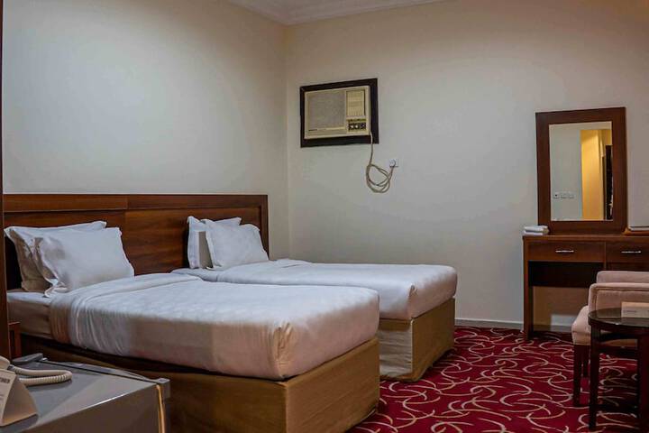 Room 9 of 26