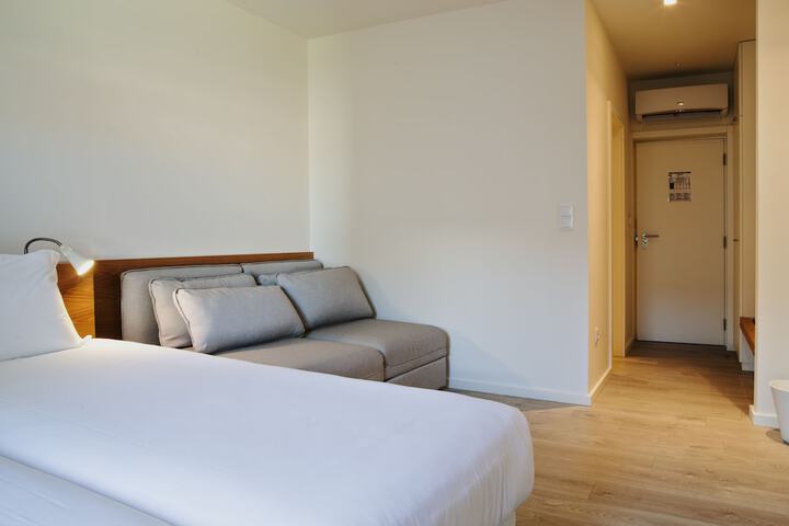 Room 37 of 93