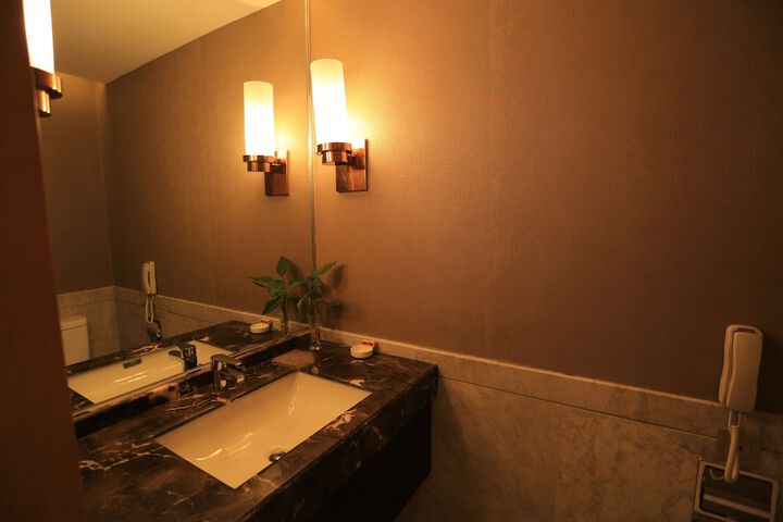 Room 12 of 70
