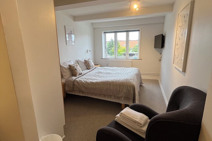 Room 16 of 23