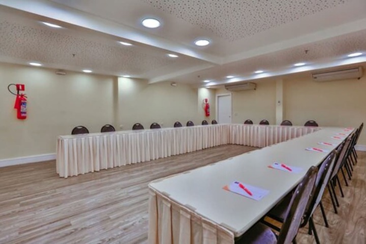 Business Center 56 of 64
