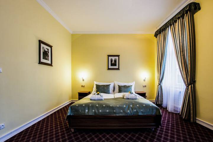 Room 40 of 90