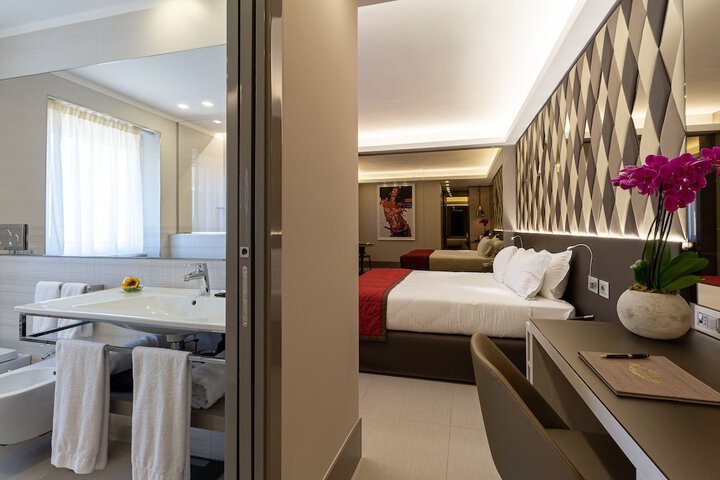 Room 70 of 142