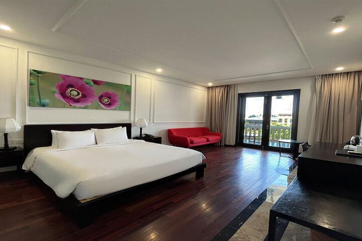 Room 6 of 59
