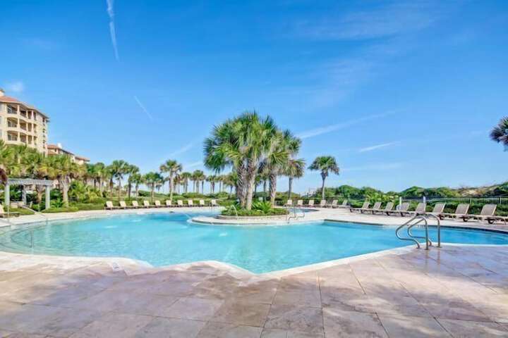 Pool 40 of 58