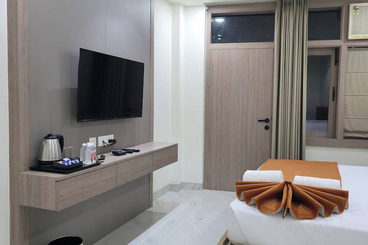 Room 26 of 45