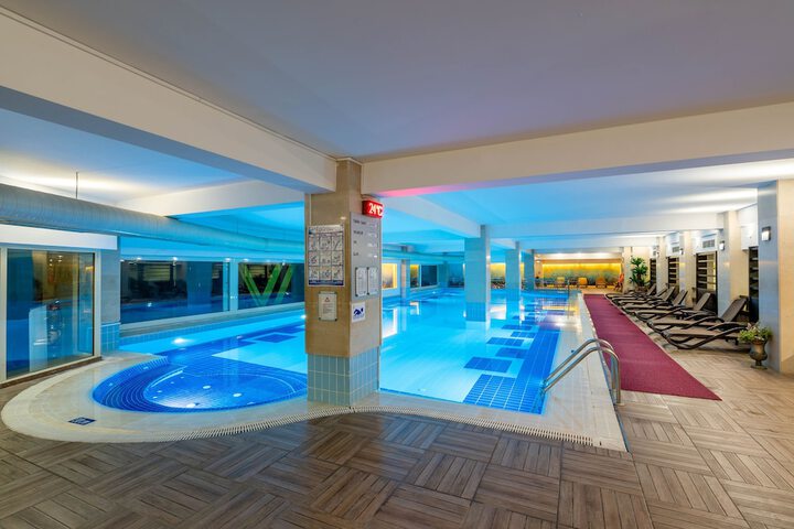 Pool 31 of 97