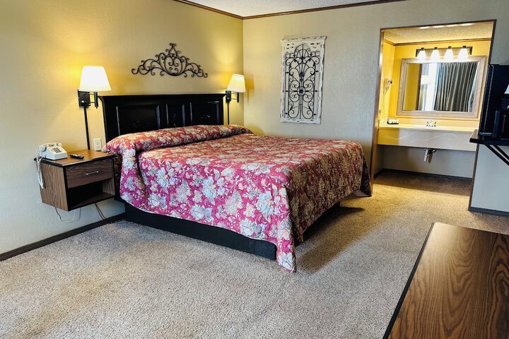 Room 8 of 26