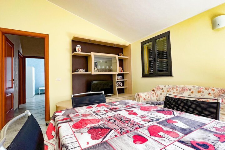 Room 18 of 21
