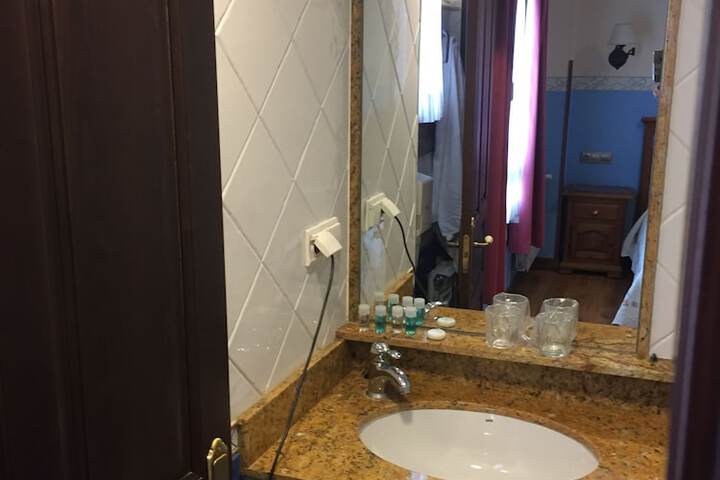 Room 29 of 39