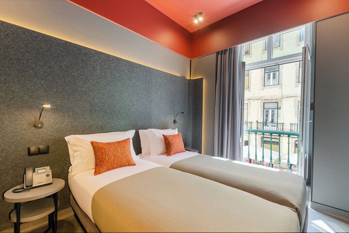 Room 10 di 34