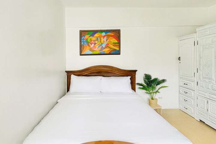 Room 10 of 53