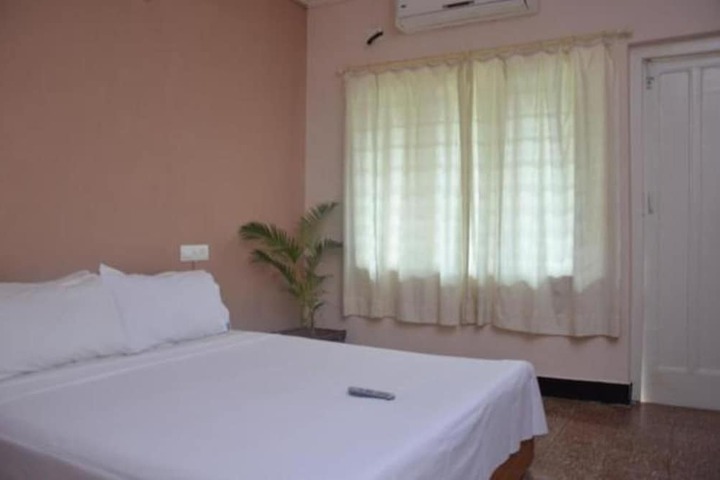 Room 4 of 23