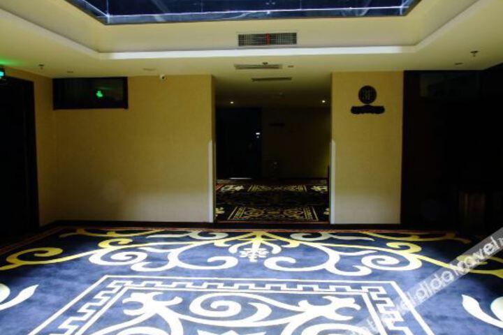 Hotel Interior 19 of 33