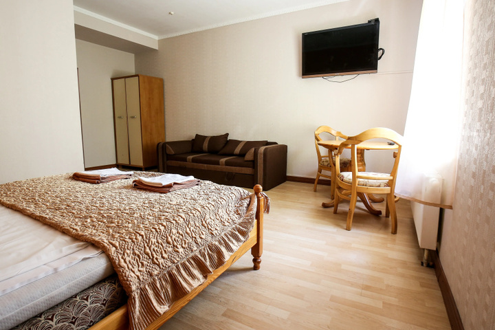 Room 3 of 12