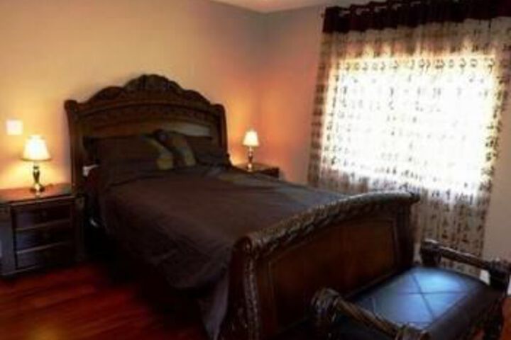 Room 14 of 33