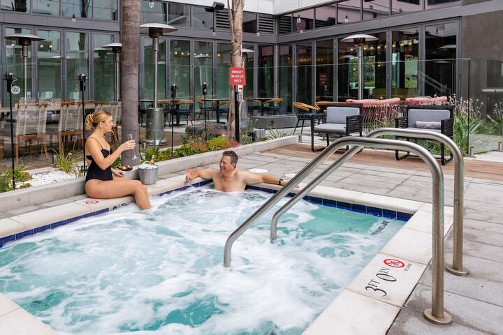 Outdoor spa tub