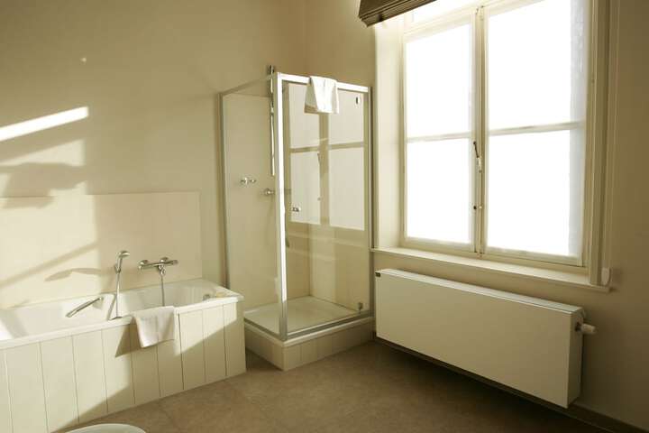 Room 75 of 128