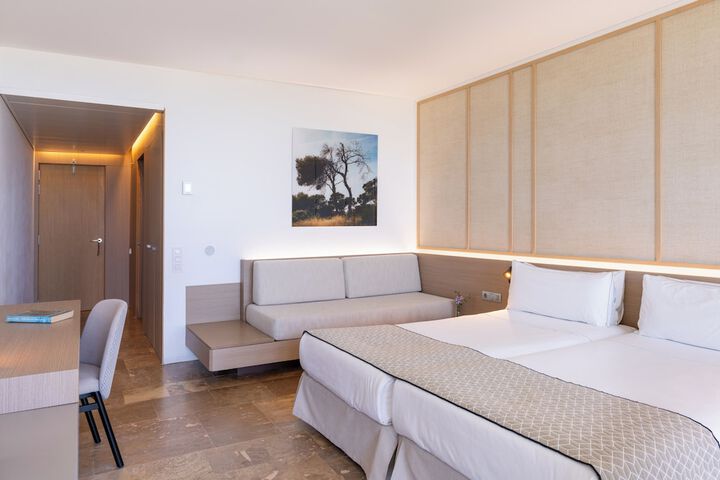 Room 5 of 31