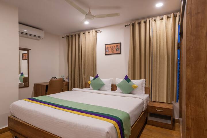 Treebo Purva Crest Gachibowli DLF
