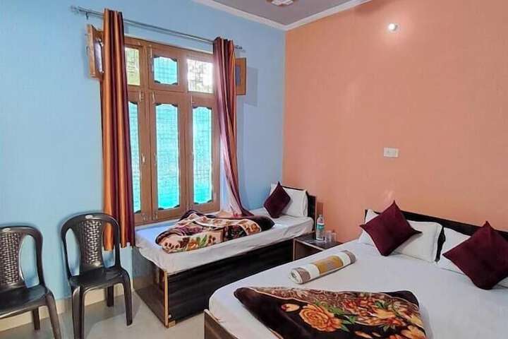 Room 3 of 28