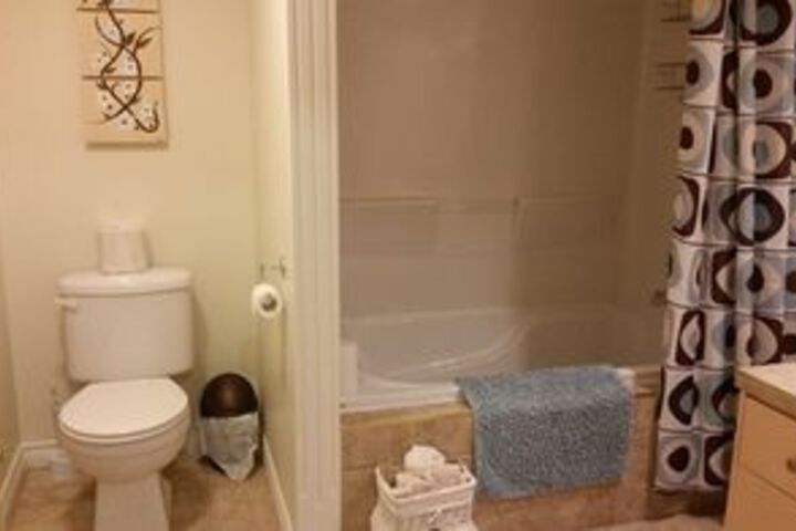 Room 3 of 10