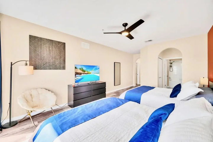 Room 2 of 16