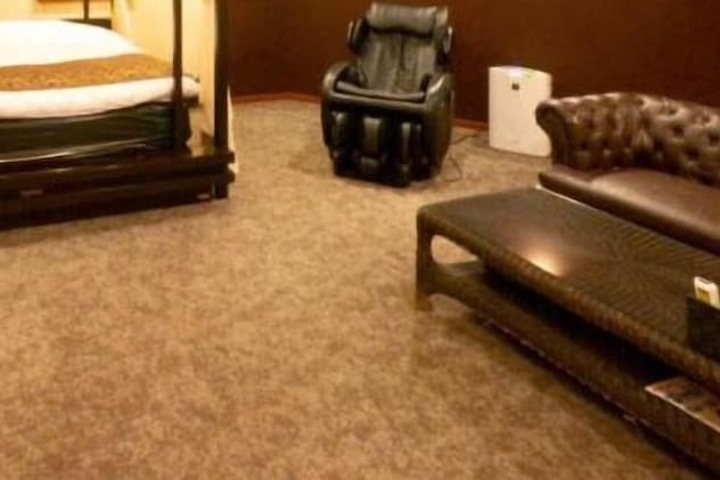 Room 18 of 47