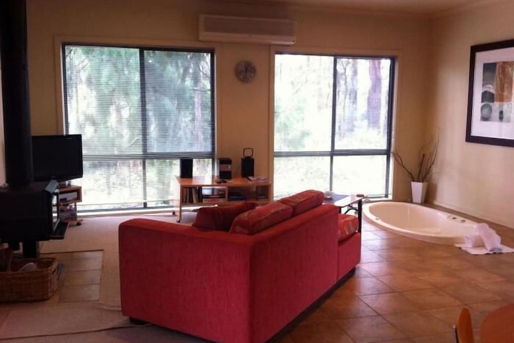 Room 8 of 23