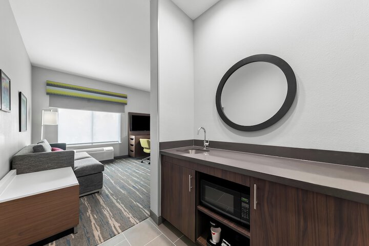 1 King Hearing Accessible (7 of 8)