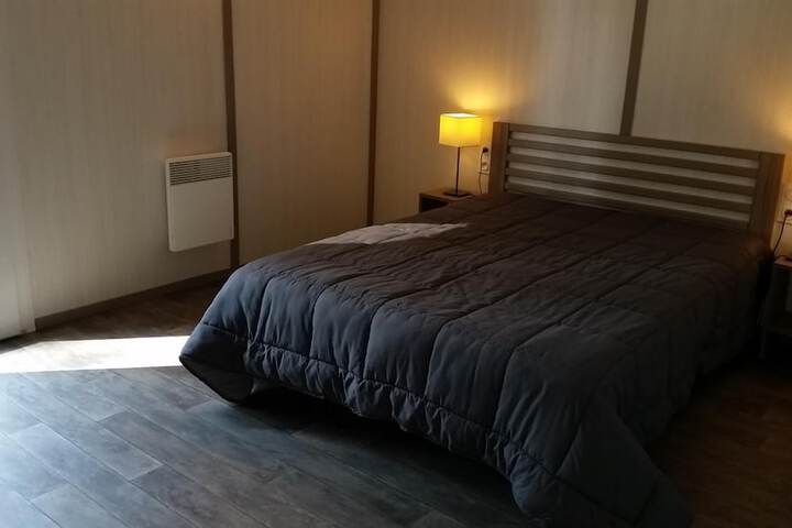 Room 10 of 76