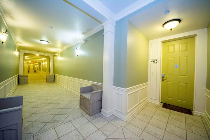 Ballroom/Hall 39 of 51