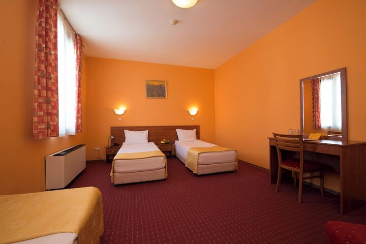 Room 19 of 69