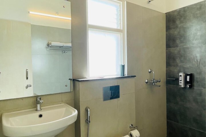 Room 14 of 26