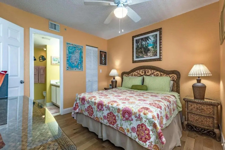 Room 4 of 20