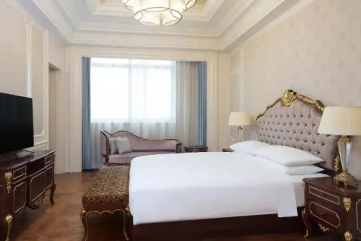 Room 5 of 29