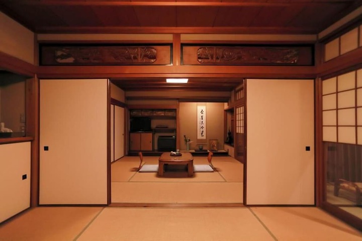 Room 10 of 63