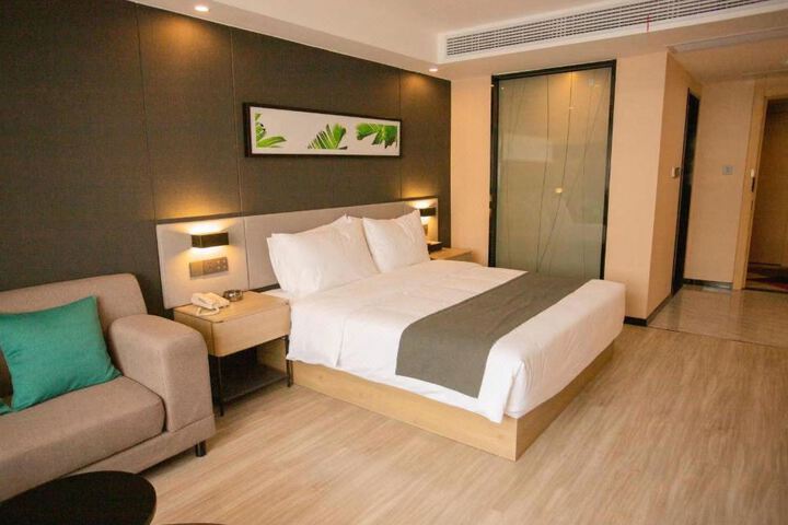 Runfu Smart Hotel (Jiefang Bridge)