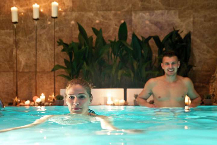 Hotel with Pool