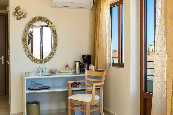Room 19 of 60