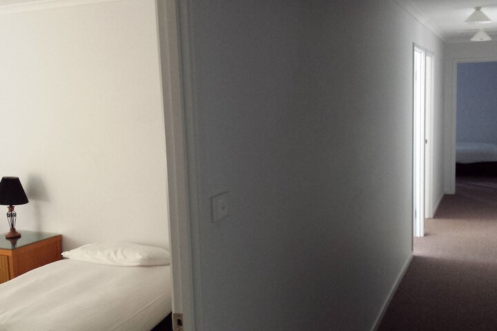 Room 8 of 50