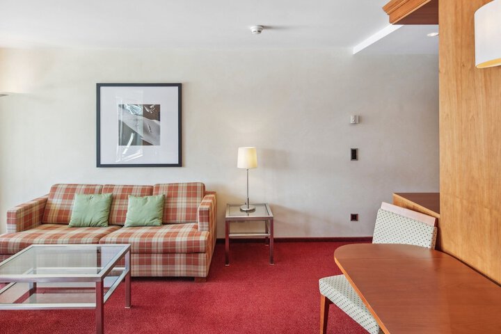 Room 40 of 93