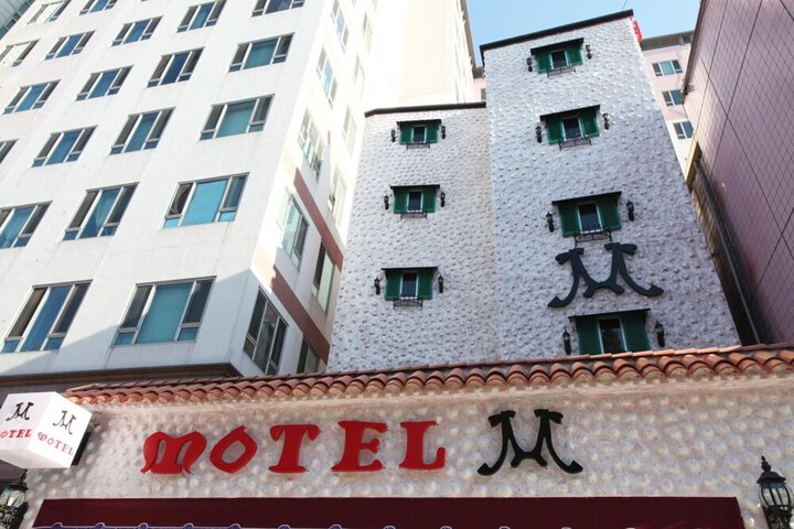 Hotel 19 of 61