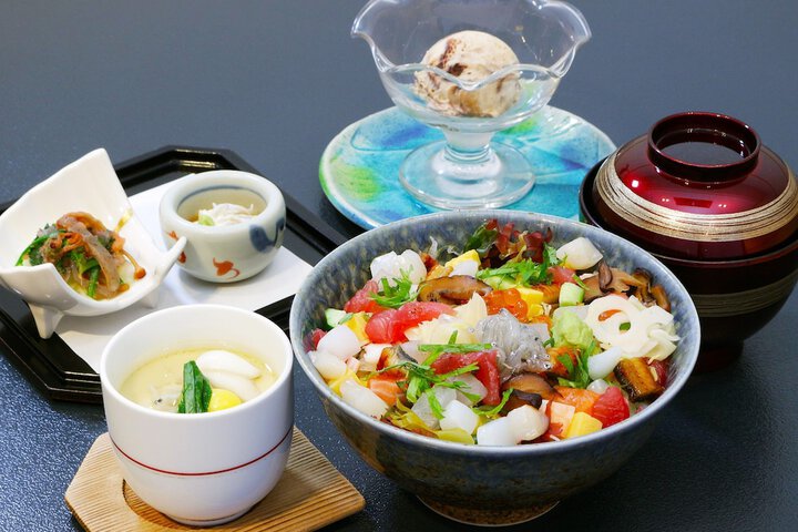 Dining Photos