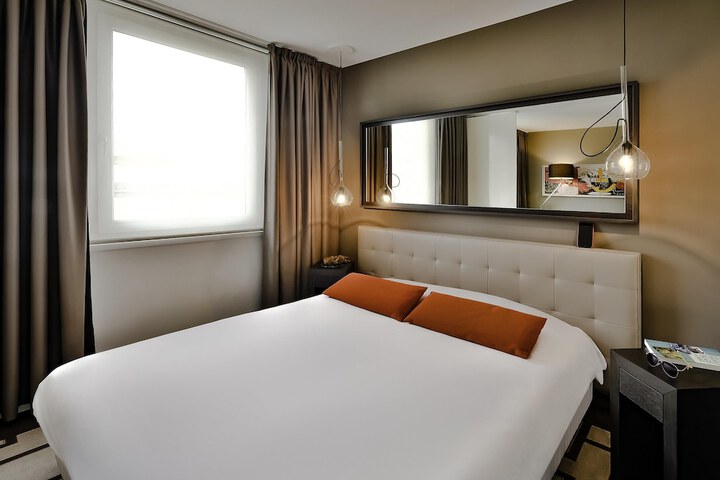 Room 28 of 55