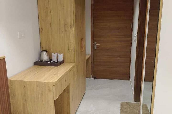 Room 5 of 15